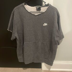 Gray medium Nike sweatshirt short sleeve